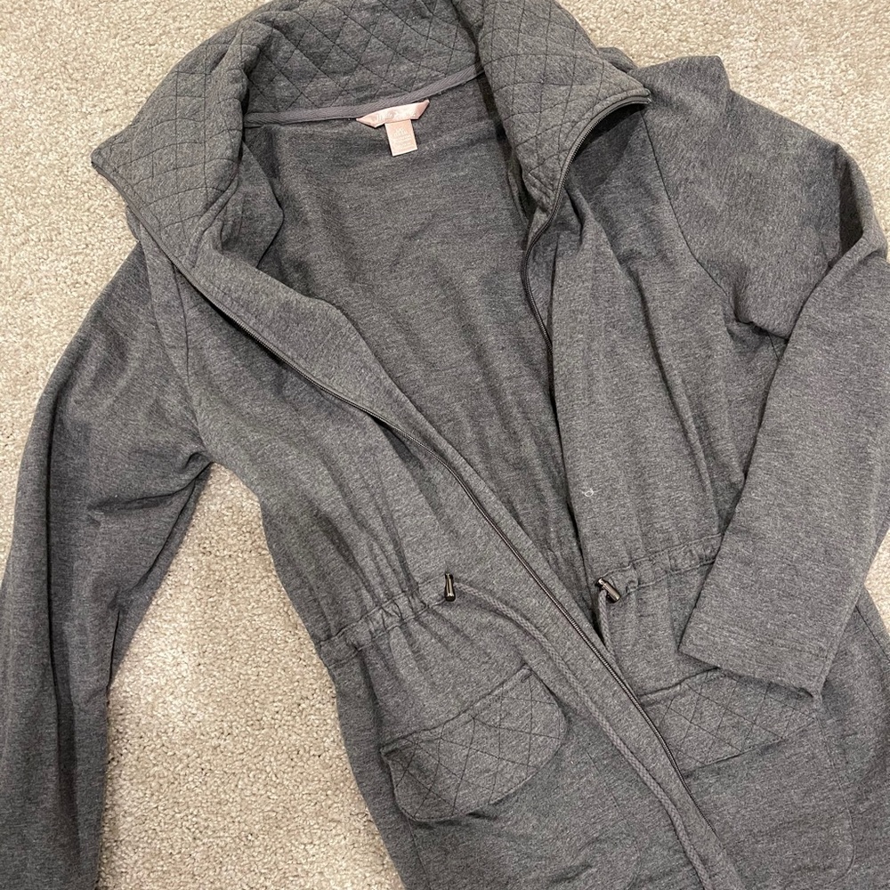 WHITE STAG ZIP UP